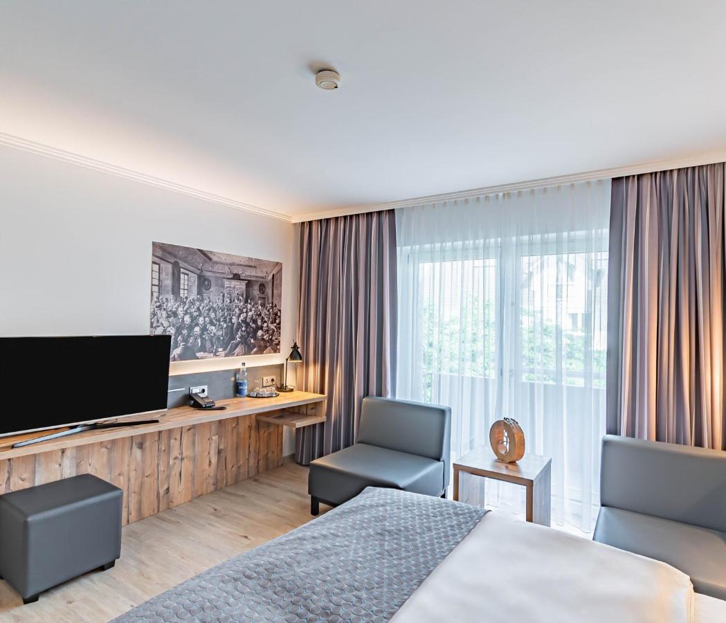 Parkhotel Sonnenberg Эльтвилле Экстерьер фото