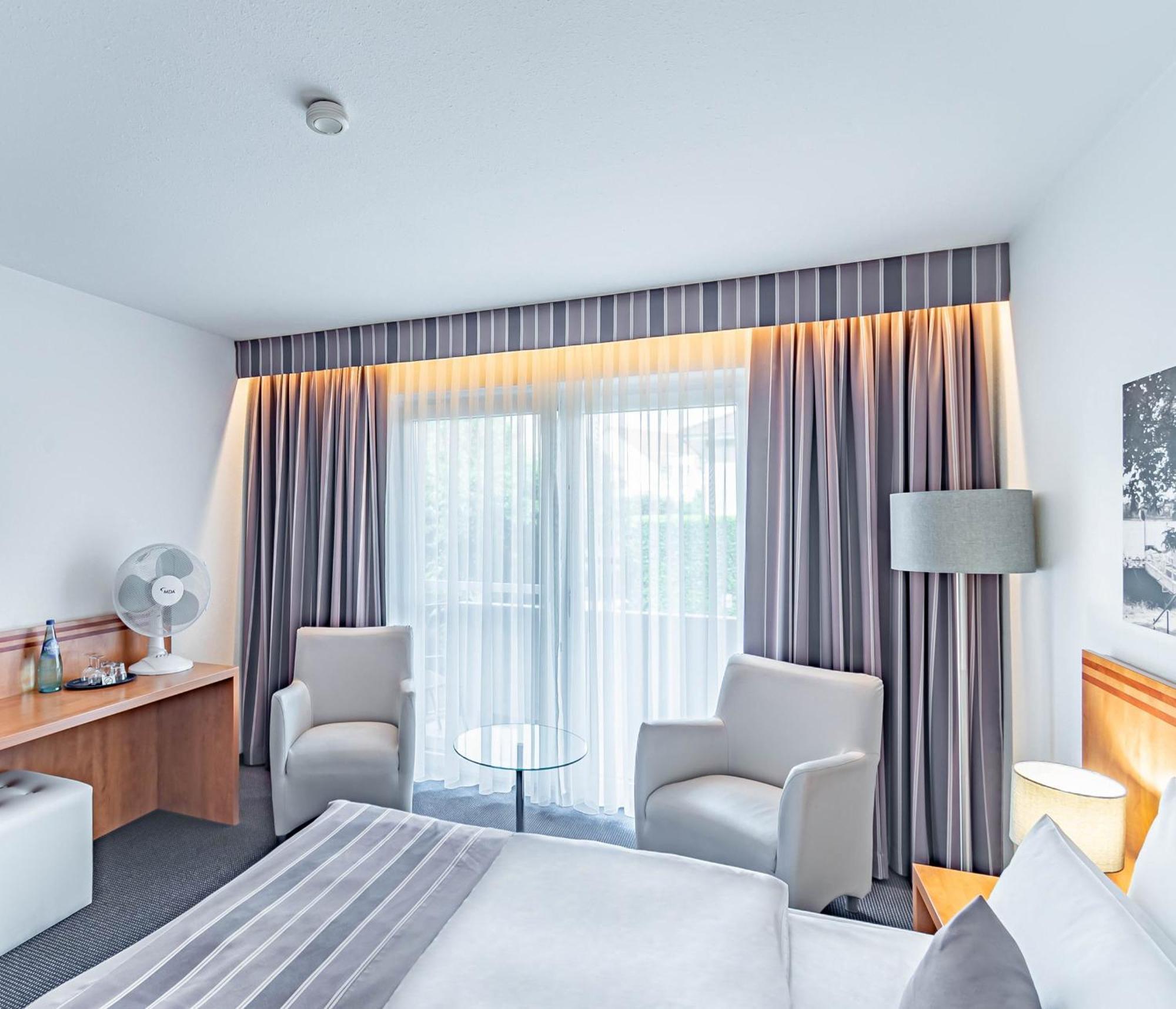 Parkhotel Sonnenberg Эльтвилле Экстерьер фото