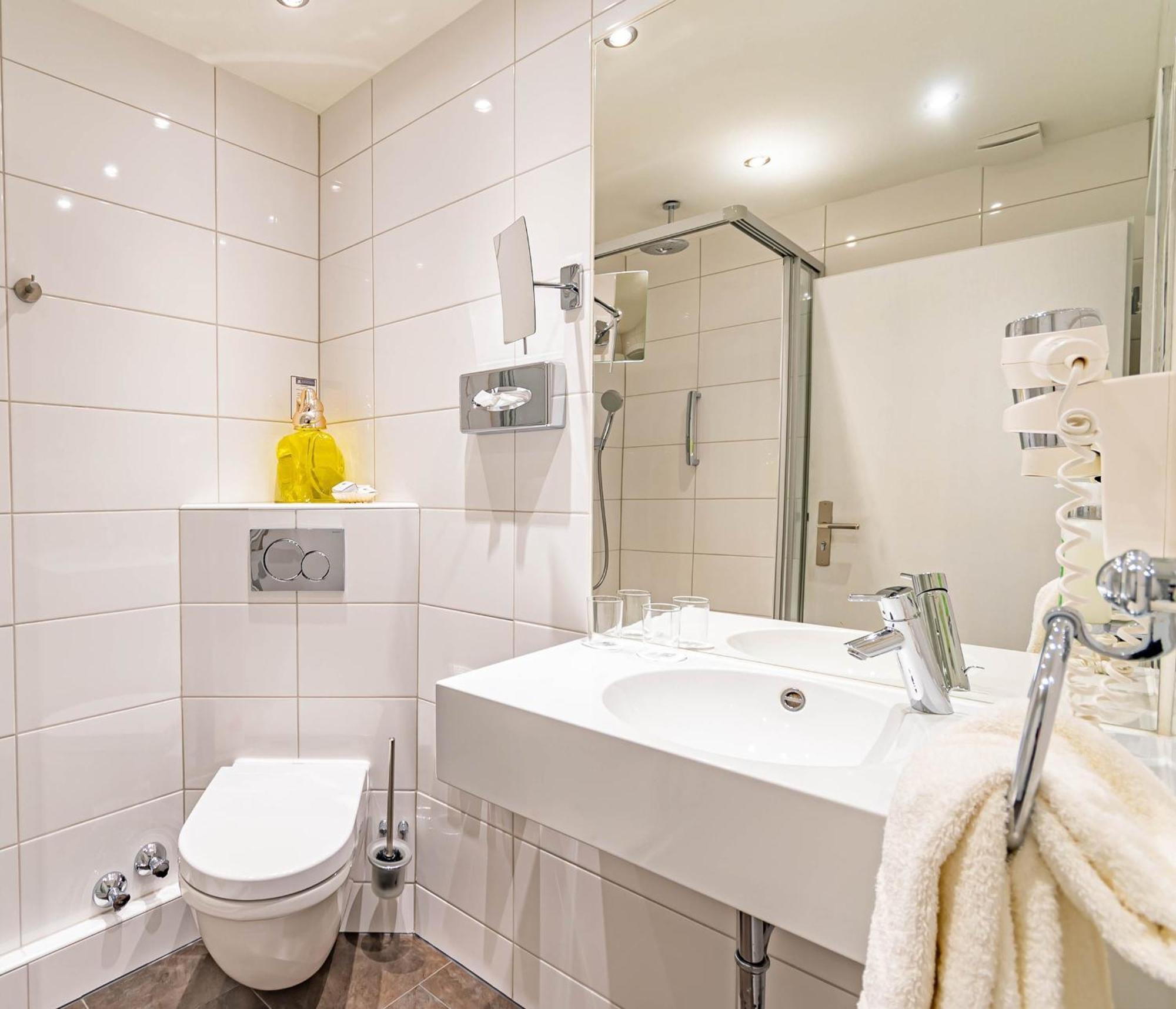 Parkhotel Sonnenberg Эльтвилле Экстерьер фото