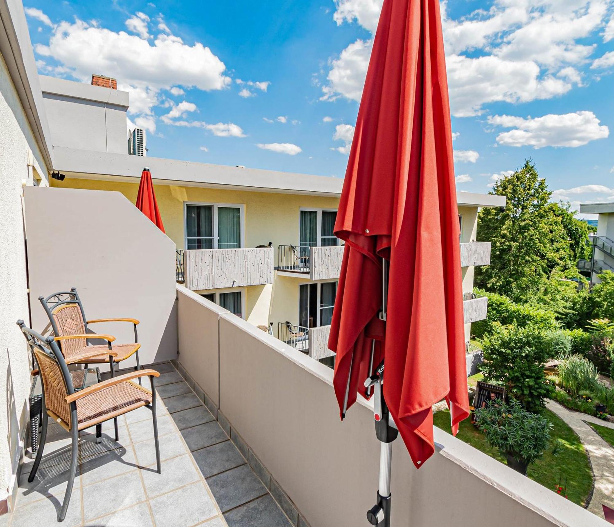 Parkhotel Sonnenberg Эльтвилле Экстерьер фото